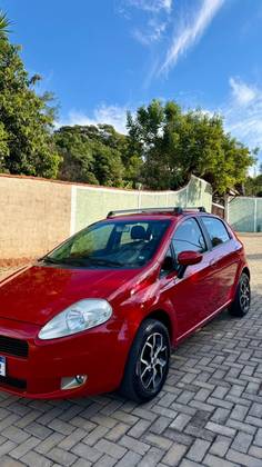 FIAT PUNTO 1.4 ATTRACTIVE 8V FLEX 4P MANUAL FIAT PUNTO 1.4 ATTRACTIVE 8V FLEX 4P MANUAL